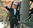 images/gallery/gif/16-bushsaddamhelicopter.gif