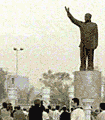 images/gallery/gif/59-statuasaddam.gif